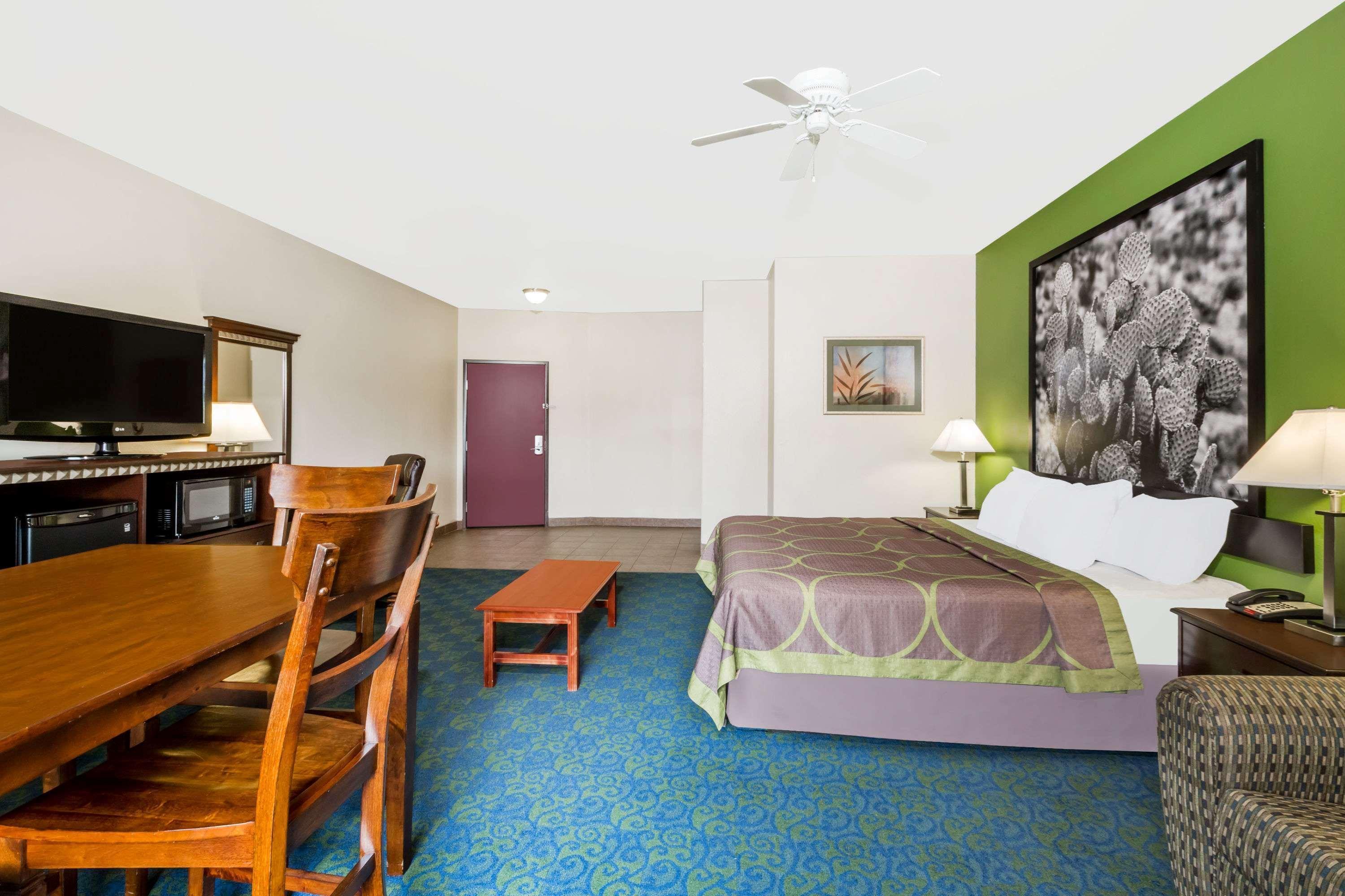 Spark By Hilton Nacogdoches Motel Bagian luar foto